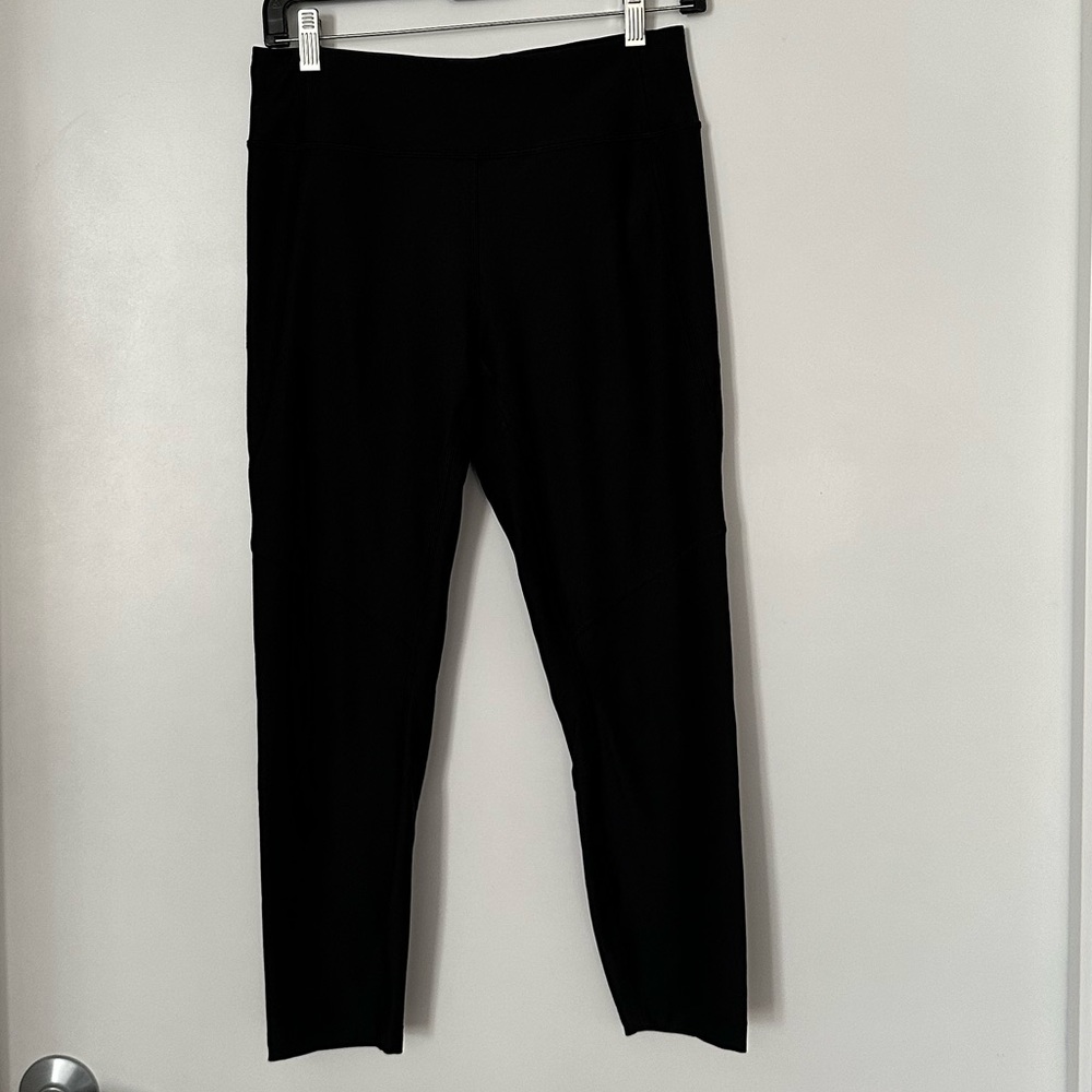 Outdoor Voices textured compression leggings, black